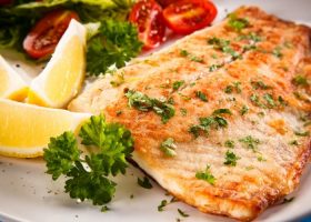 طريقة عمل سمك فيليه مشوي بالليمون للرجيم