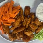 طريقة عمل أجنحة الدجاج بصوص البافلو