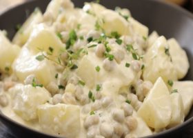 طريقة عمل سلطة البطاطس بالزبادي والبازيلا