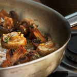 طريقة عمل فطر مقلي بالثوم والزبدة