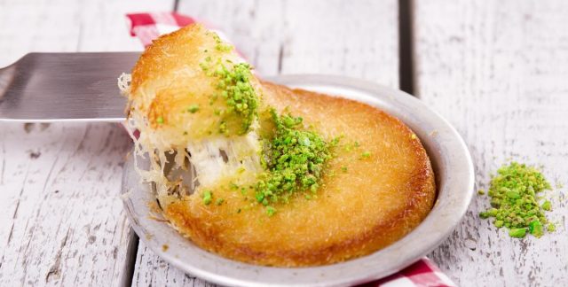 طريقة عمل الكنافة بالسميد