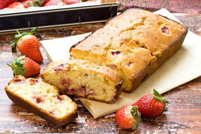 طريقة عمل كيك الفراولة