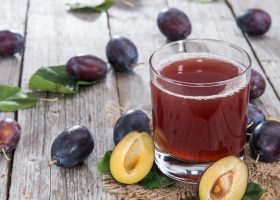 طريقة عمل عصير البرقوق