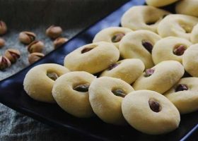 طريقة عمل الغريبة بالفستق