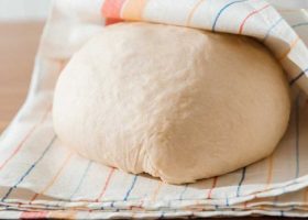 طريقة عمل عجينة العشر دقائق بدون حليب