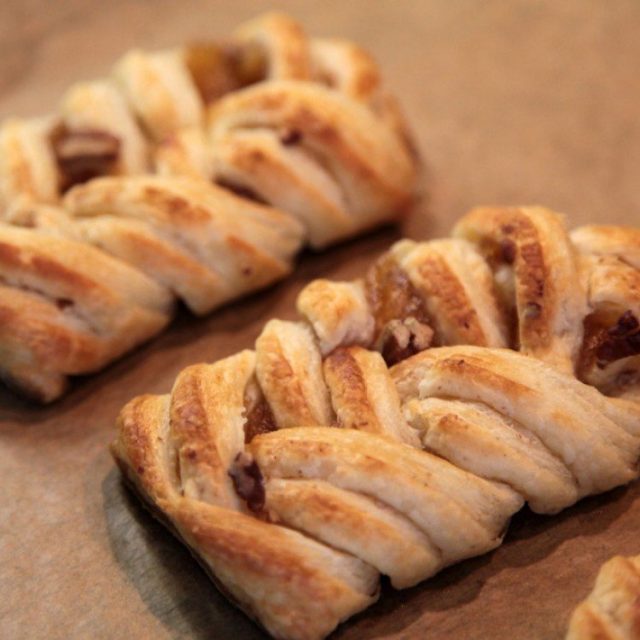 طريقة عمل فطائر الجوز