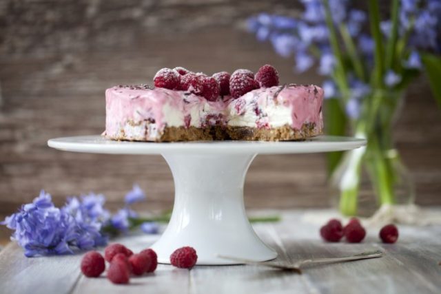 طريقة عمل تشيز كيك بالتوت