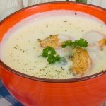 طريقة عمل شوربة الزهرة بالبطاطس