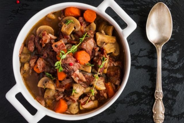 طريقة عمل يخنة اللحم كيتو