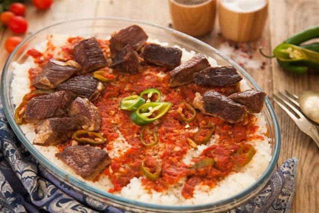 طريقة عمل الفتة بالتقلية