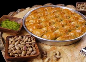 طريقة عمل رولات الجلاش بالقشطة