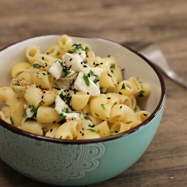 طريقة عمل مكرونة بالجبنة البيضاء