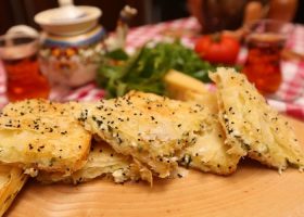 طريقة عمل برك بالجبنة