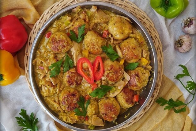 طريقة عمل كفتة الدجاج بالكاري