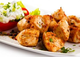 طريقة عمل شيش طاووق بالطاسة