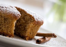 طريقة عمل كيك القرفة بالزبادي