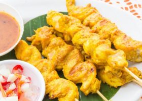 طريقة عمل دجاج مشوي بصلصة الفول السوداني للرجيم