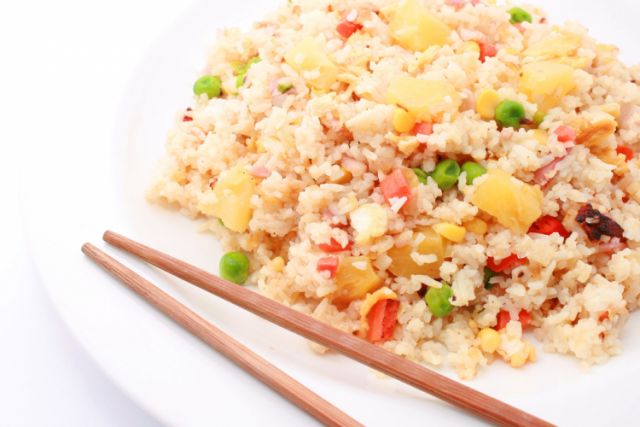 طريقة عمل أرز مقلي بالأناناس