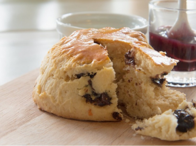 طريقة عمل سكونز الشوكولاتة بالجوز