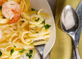 طريقة عمل سلطة مكرونة بالجمبري للرجيم