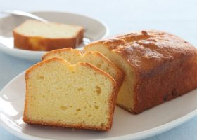 طريقة عمل كيكة الزبدة الهشة