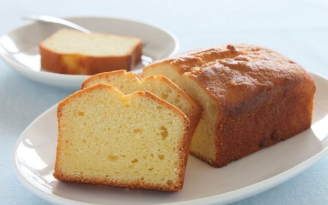 طريقة عمل كيكة الزبدة الهشة