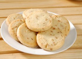 طريقة عمل بسكويت بالجوز