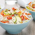 طريقة عمل سلطة النودلز بالخضار