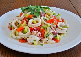 طريقة عمل سلطة الكاليماري