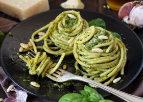 طريقة عمل باستا بصلصة الريحان