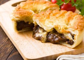 طريقة عمل لفائف البرغر بالجبنة