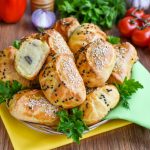 طريقة عمل معجنات البطاطس بالجبن