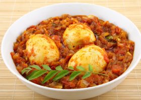 طريقة عمل البيض بالكاري مسالا