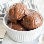 طريقة عمل آيس كريم الشوكولاتة
