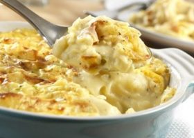 طريقة عمل صينية الدجاج والبطاطس بالكريمة