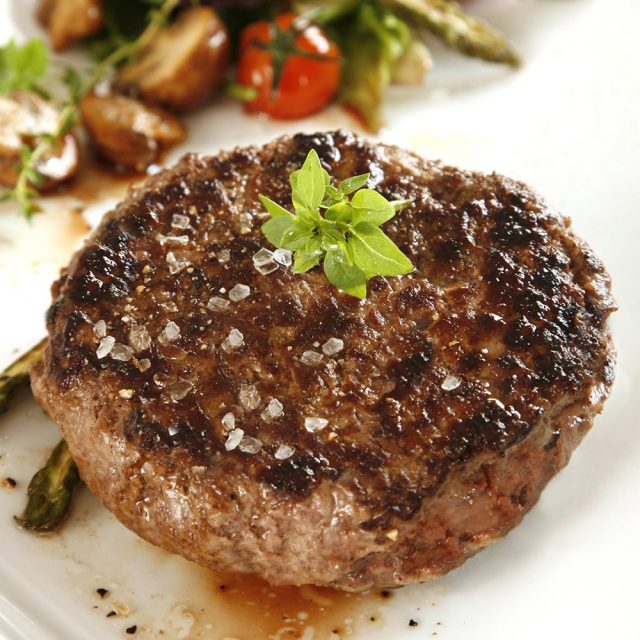 طريقة عمل ستيك برجر بالبصل وصوص الجريفي