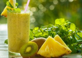 طريقة عمل عصير الأناناس بالكيوي