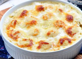 طريقة عمل صينية الدجاج بالبطاطس والجبن