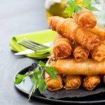 طريقة عمل رولات الجبن بعجينة السبرنغ رول