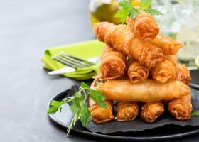 طريقة عمل رولات الجبن بعجينة السبرنغ رول