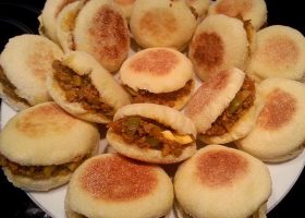 طريقة عمل خبز البطبوط المغربي محشو بدجاج المتبل