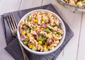 طريقة عمل سلطة تونة بالمكرونة