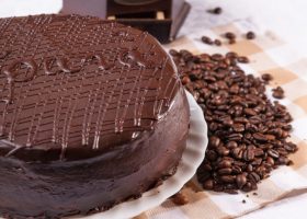 طريقة عمل كيك موكا بالشوكولاتة