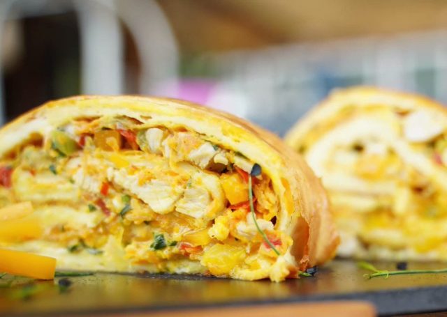 طريقة عمل رولات الدجاج بجبن الشيدر