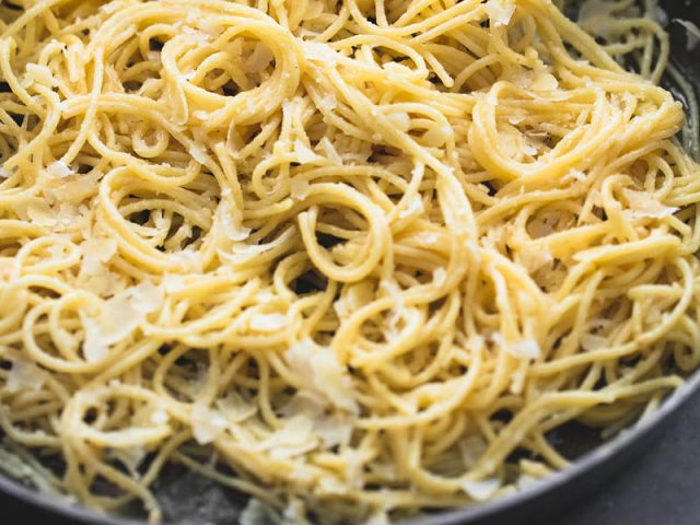 طريقة عمل سباغيتي بالجبن الرومي