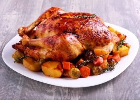 طريقة عمل دجاج مشوي بالخضار للرجيم