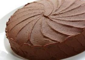 طريقة عمل كيك الشوكولاتة بكريمة الزبدة