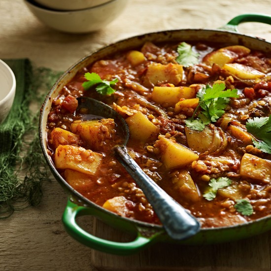 طريقة عمل يخنة العدس الأحمر واللحم المغربي