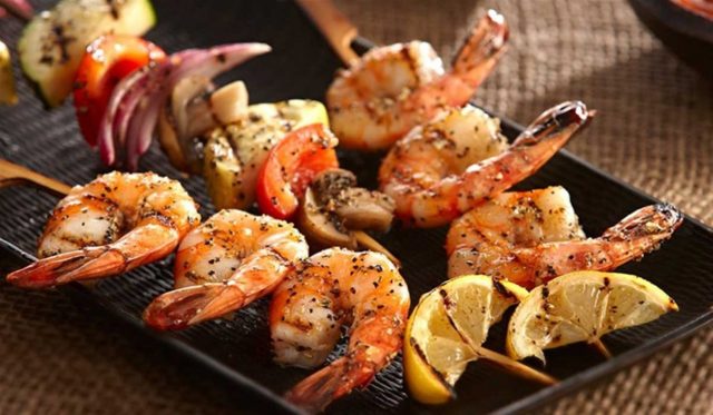 طريقة عمل روبيان مشوي بالتتبيلة