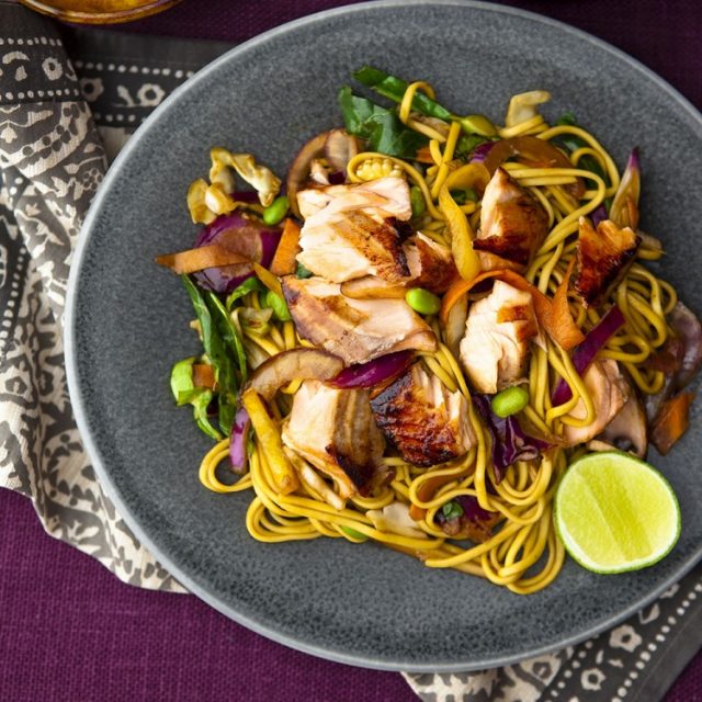 طريقة عمل السلمون المحمر الآسيوية